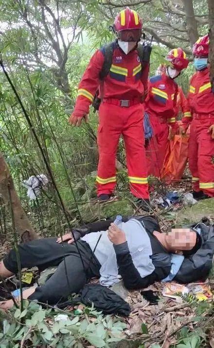 新澳门开奖结果记录历史和教授雨夜爬山坠崖与教授雨夜爬山坠崖的故事